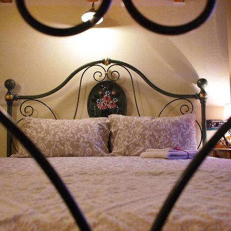Casa De Ajala - B&B De Charme In Antica Dimora Totalmente Ristrutturata E Dotata Di Tutti I Confort Bagni Privati Spazio Living Patio Esterno Ambienti Climatizzati Degustazioni Prodotti Locali Làconi Dış mekan fotoğraf