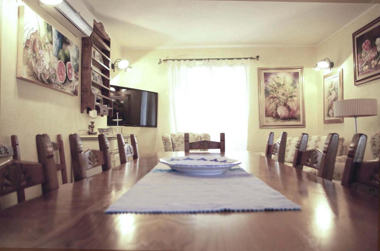 Casa De Ajala - B&B De Charme In Antica Dimora Totalmente Ristrutturata E Dotata Di Tutti I Confort Bagni Privati Spazio Living Patio Esterno Ambienti Climatizzati Degustazioni Prodotti Locali Làconi Dış mekan fotoğraf