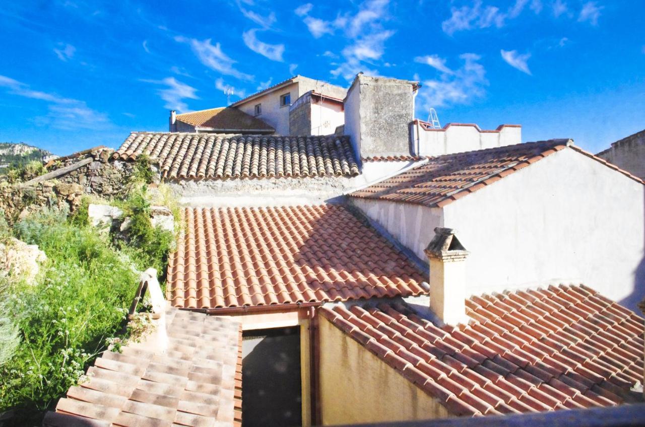 Casa De Ajala - B&B De Charme In Antica Dimora Totalmente Ristrutturata E Dotata Di Tutti I Confort Bagni Privati Spazio Living Patio Esterno Ambienti Climatizzati Degustazioni Prodotti Locali Làconi Dış mekan fotoğraf