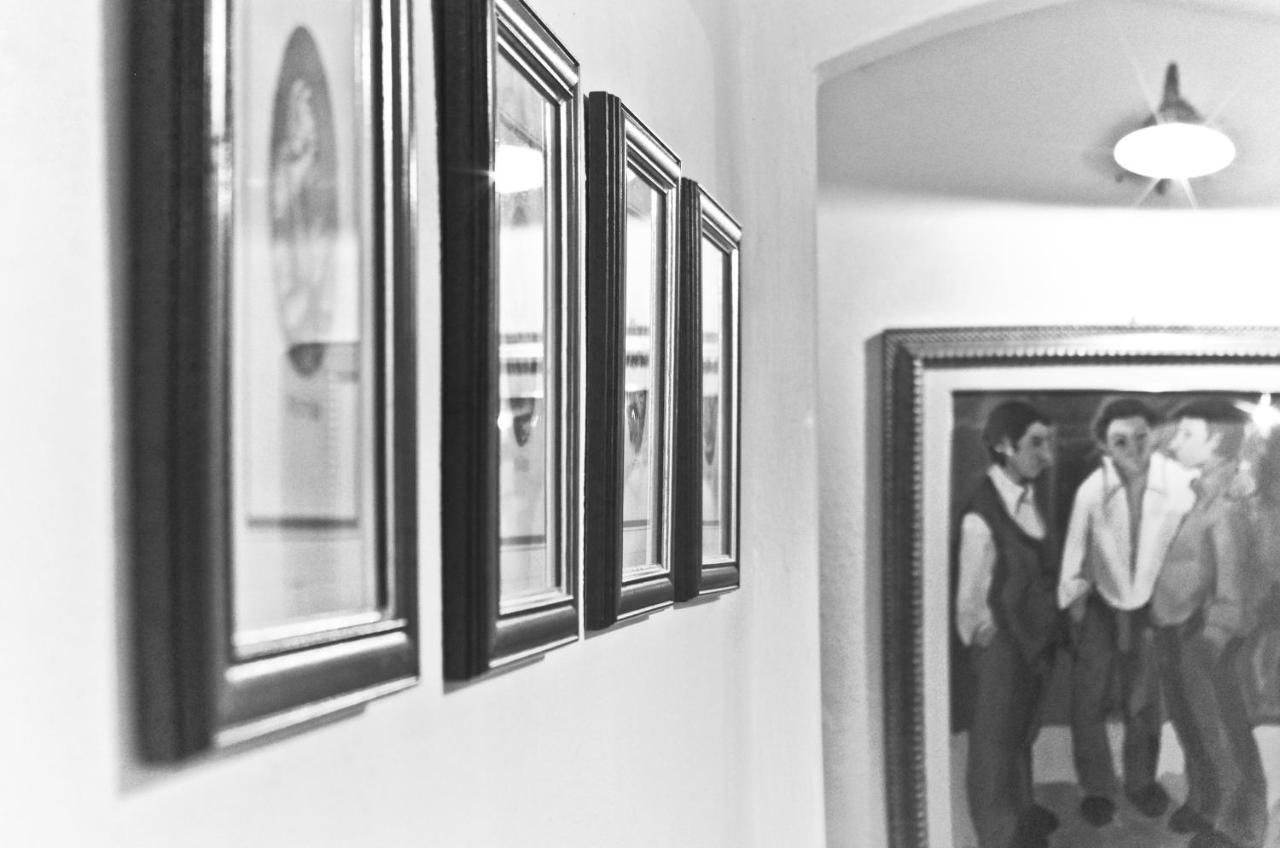 Casa De Ajala - B&B De Charme In Antica Dimora Totalmente Ristrutturata E Dotata Di Tutti I Confort Bagni Privati Spazio Living Patio Esterno Ambienti Climatizzati Degustazioni Prodotti Locali Làconi Dış mekan fotoğraf