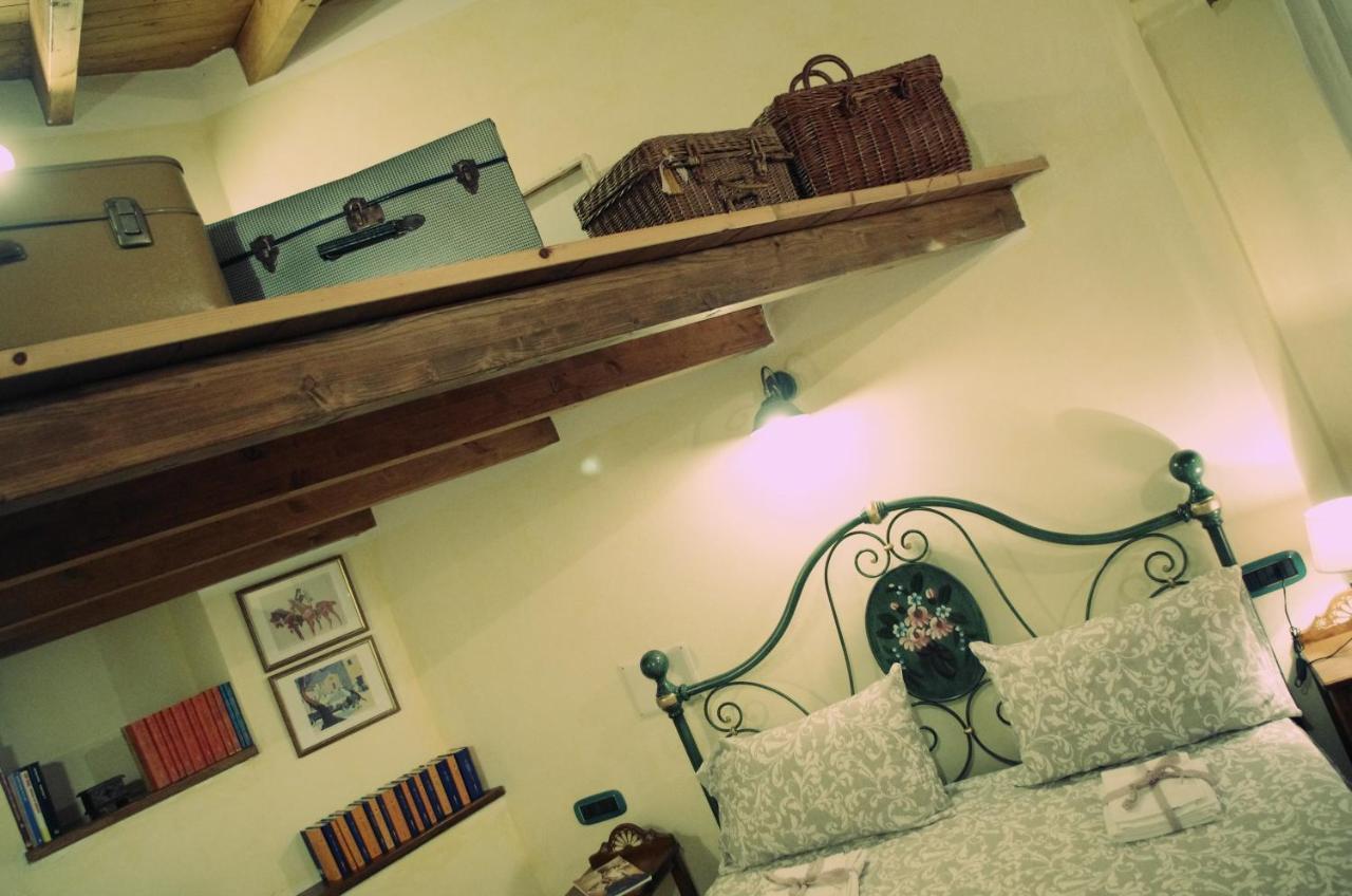 Casa De Ajala - B&B De Charme In Antica Dimora Totalmente Ristrutturata E Dotata Di Tutti I Confort Bagni Privati Spazio Living Patio Esterno Ambienti Climatizzati Degustazioni Prodotti Locali Làconi Dış mekan fotoğraf